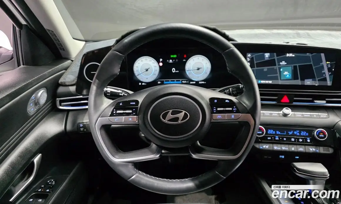 Hyundai Avante 2023 1.6 автомат (гидро), фото 13