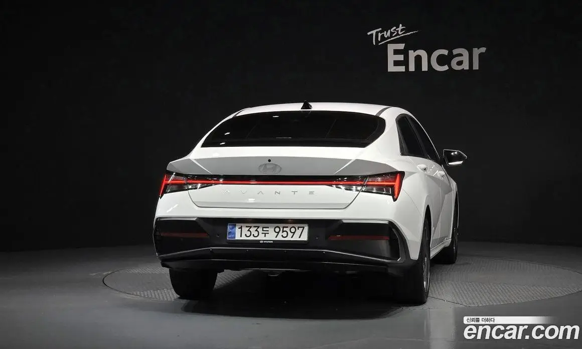 Hyundai Avante 2023 1.6 автомат (гидро), фото 4