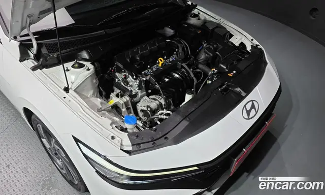 Hyundai Avante 2023 1.6 автомат (гидро), миниатюра 6