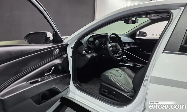 Hyundai Avante 2023 1.6 автомат (гидро), миниатюра 10