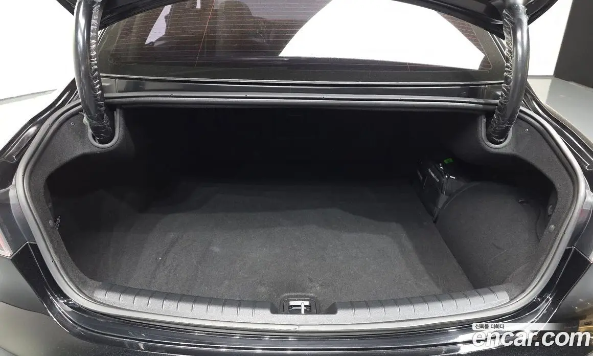 Hyundai Grandeur 2020 2.4 автомат (гидро), фото 26