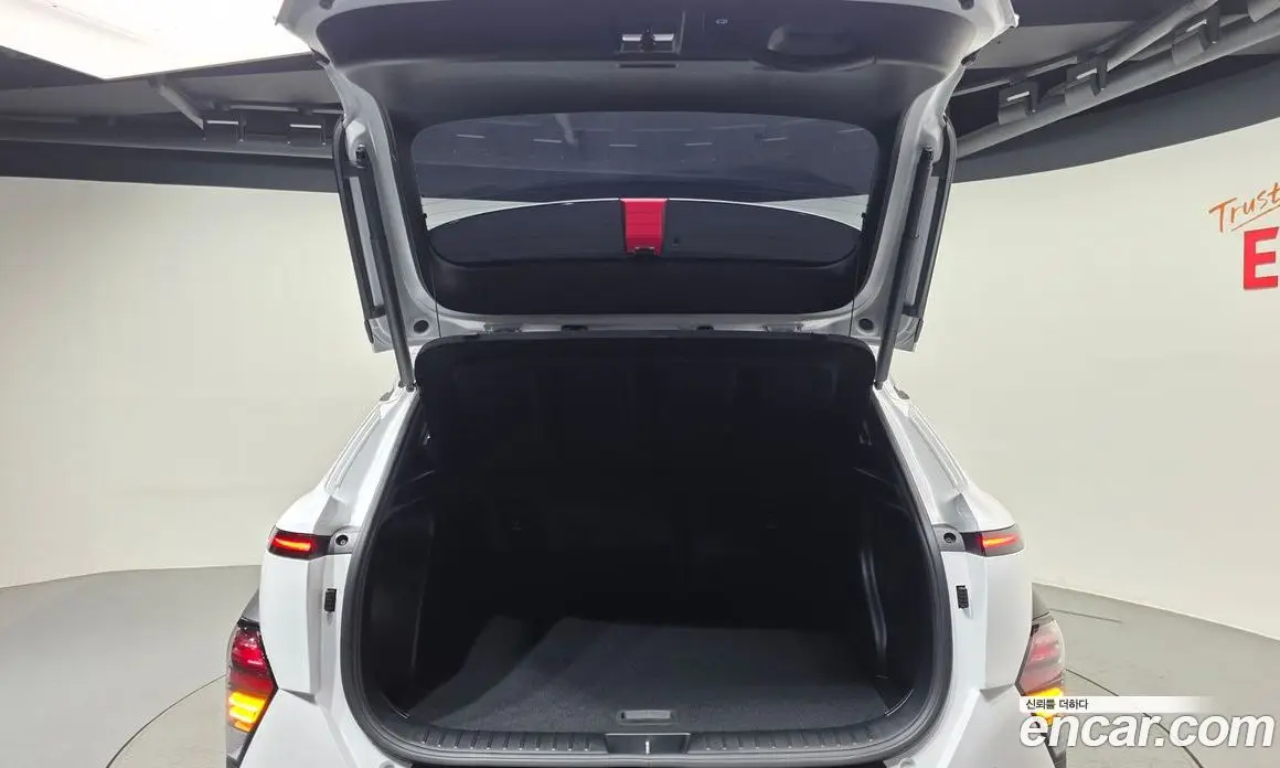 Hyundai Kona 2024 1.6 автомат (гидро), фото 26