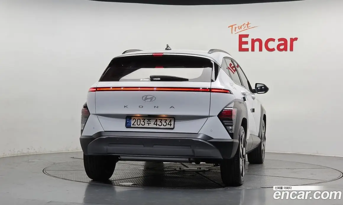 Hyundai Kona 2024 1.6 автомат (гидро), фото 4