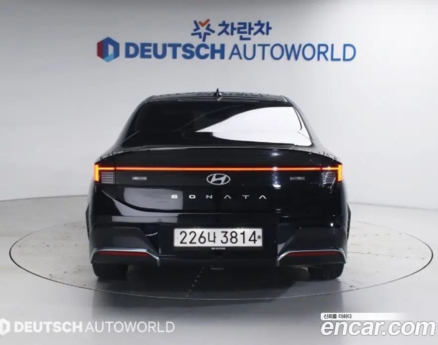 Hyundai Sonata 2024 2.0 автомат (гидро), фото 3