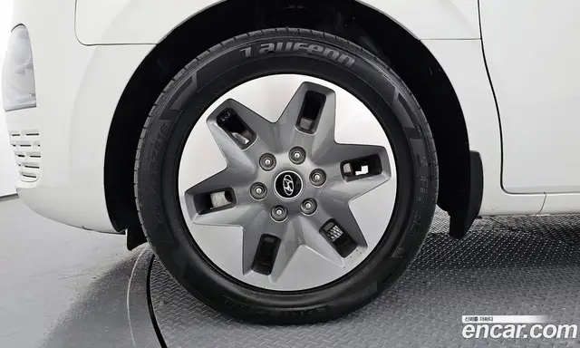 Hyundai Staria 2023 2.2 автомат (гидро), миниатюра 5