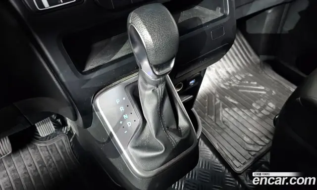 Hyundai Staria 2024 2.2 автомат (гидро), миниатюра 12