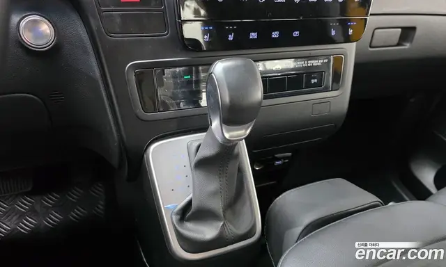 Hyundai Staria 2024 3.5 автомат (гидро), миниатюра 12