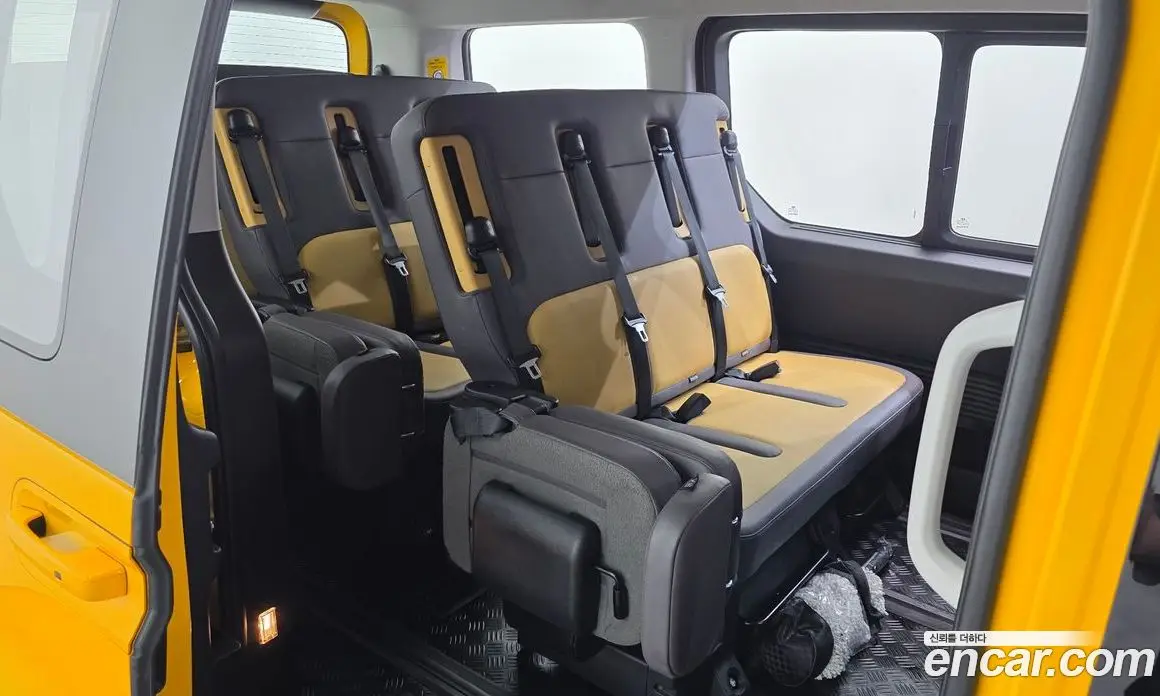 Hyundai Staria 2024 3.5 автомат (гидро), фото 16