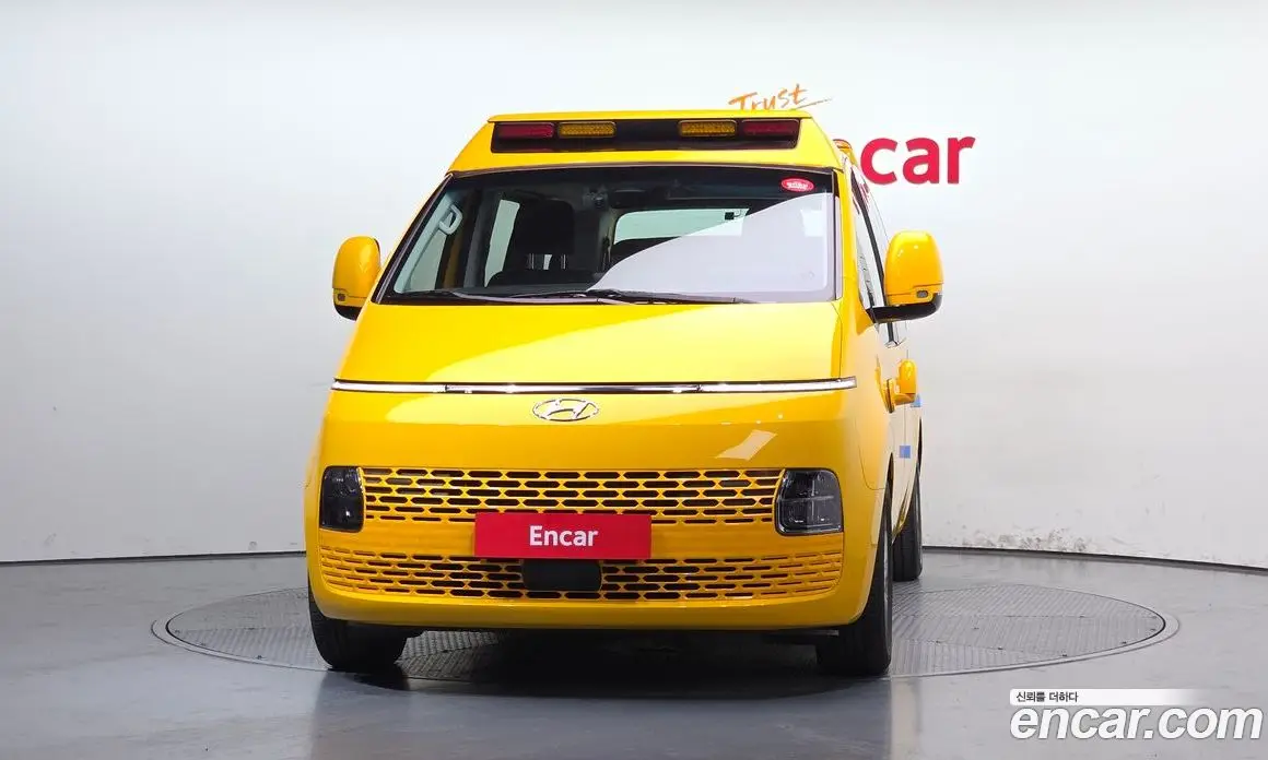 Hyundai Staria 2024 3.5 автомат (гидро), фото 3