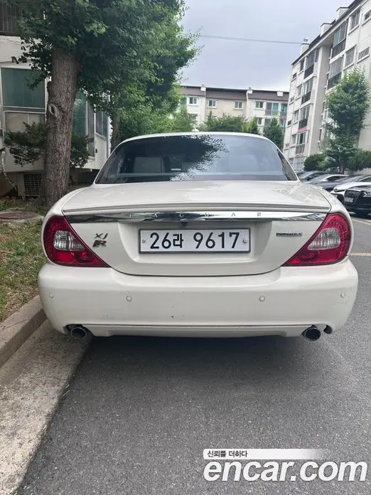 Jaguar XJ 2008 2.7 автомат (гидро), фото 4 Jaguar XJ 2008 2.7 автомат (гидро), фото 4