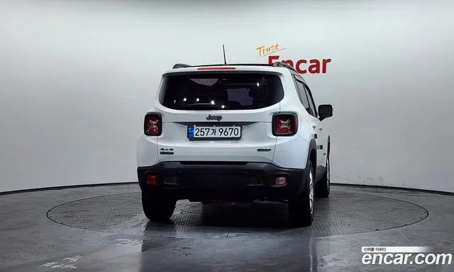 Jeep Renegade 2015 2.0 автомат (гидро), миниатюра 4 Jeep Renegade 2015 2.0 автомат (гидро), миниатюра 4