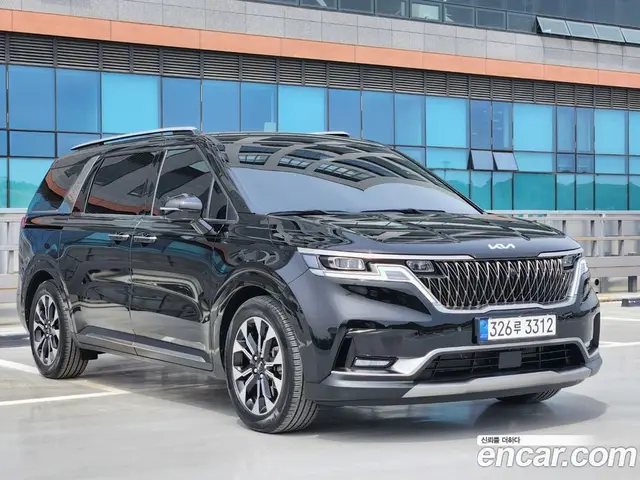 Kia Carnival 2022 2.2 автомат (гидро), миниатюра 2