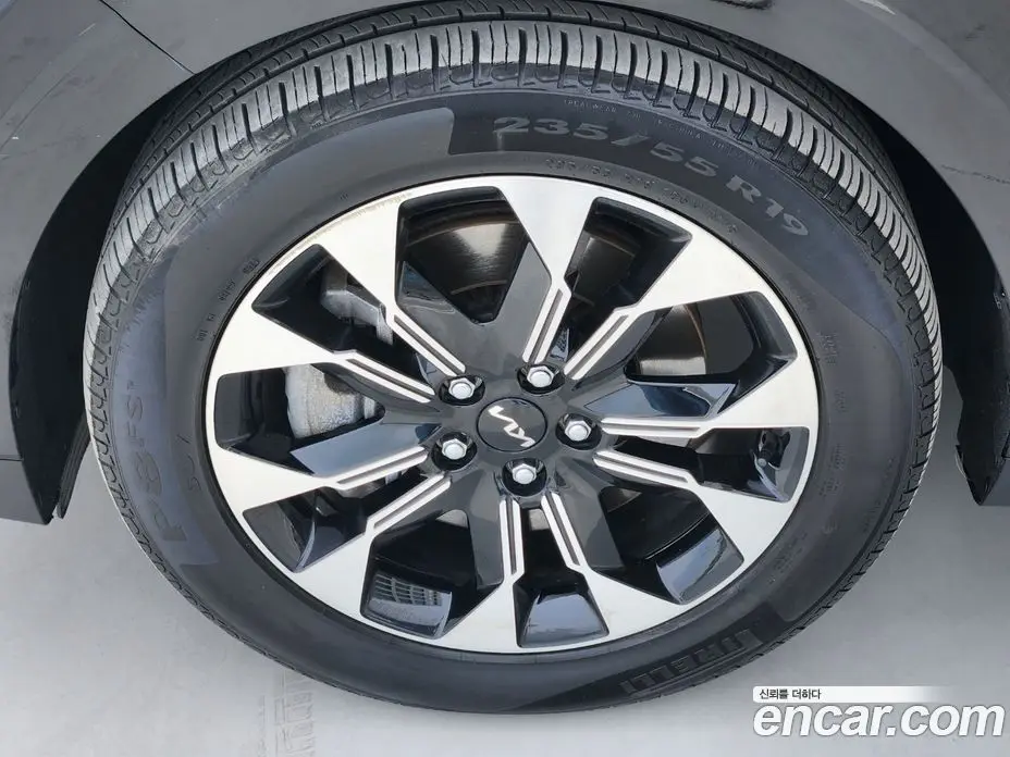 Kia Carnival 2022 2.2 автомат (гидро), фото 19