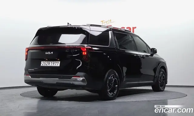 Kia Carnival, 2023, 30 465 км