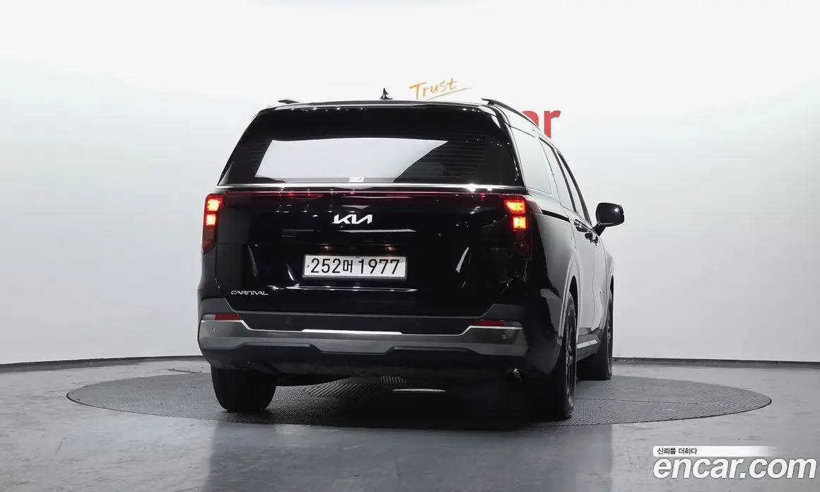 Kia Carnival 2023 3.5 автомат (гидро), фото 3 Kia Carnival 2023 3.5 автомат (гидро), фото 3