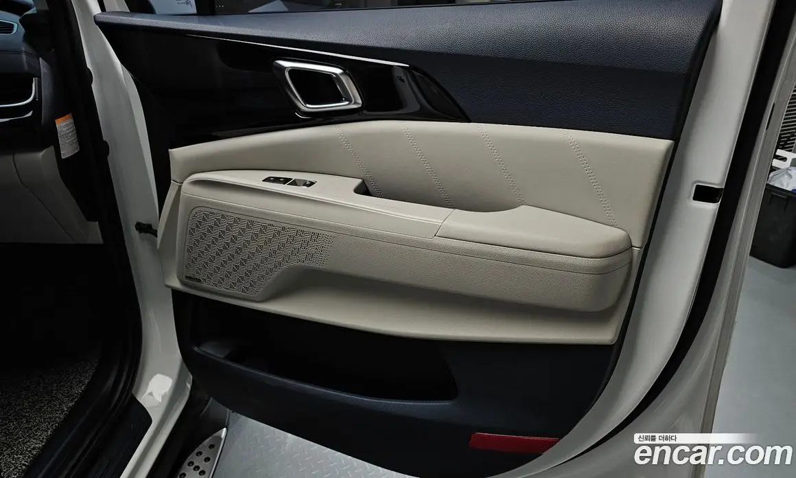 Kia Carnival 2024 1.6 автомат (гидро), фото 14