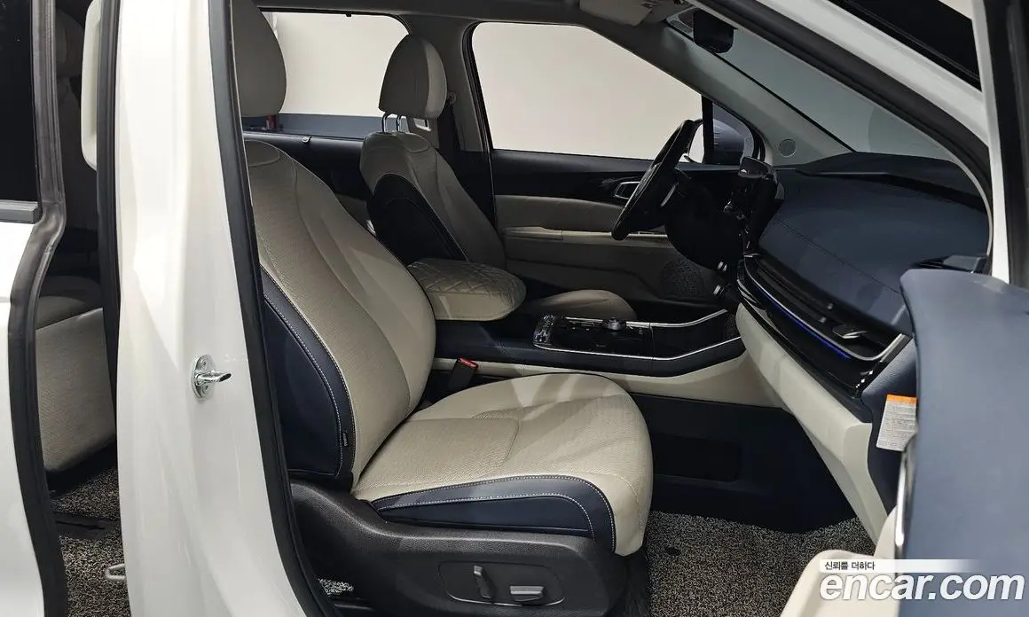 Kia Carnival 2024 1.6 автомат (гидро), фото 15
