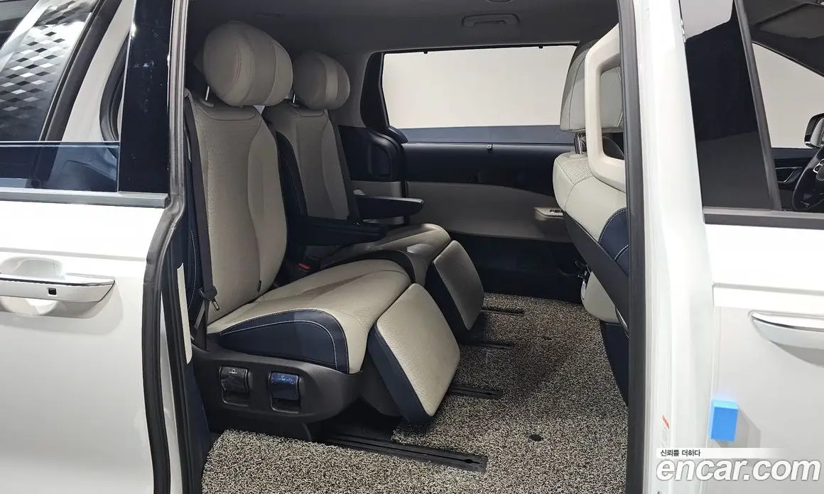 Kia Carnival 2024 1.6 автомат (гидро), фото 16