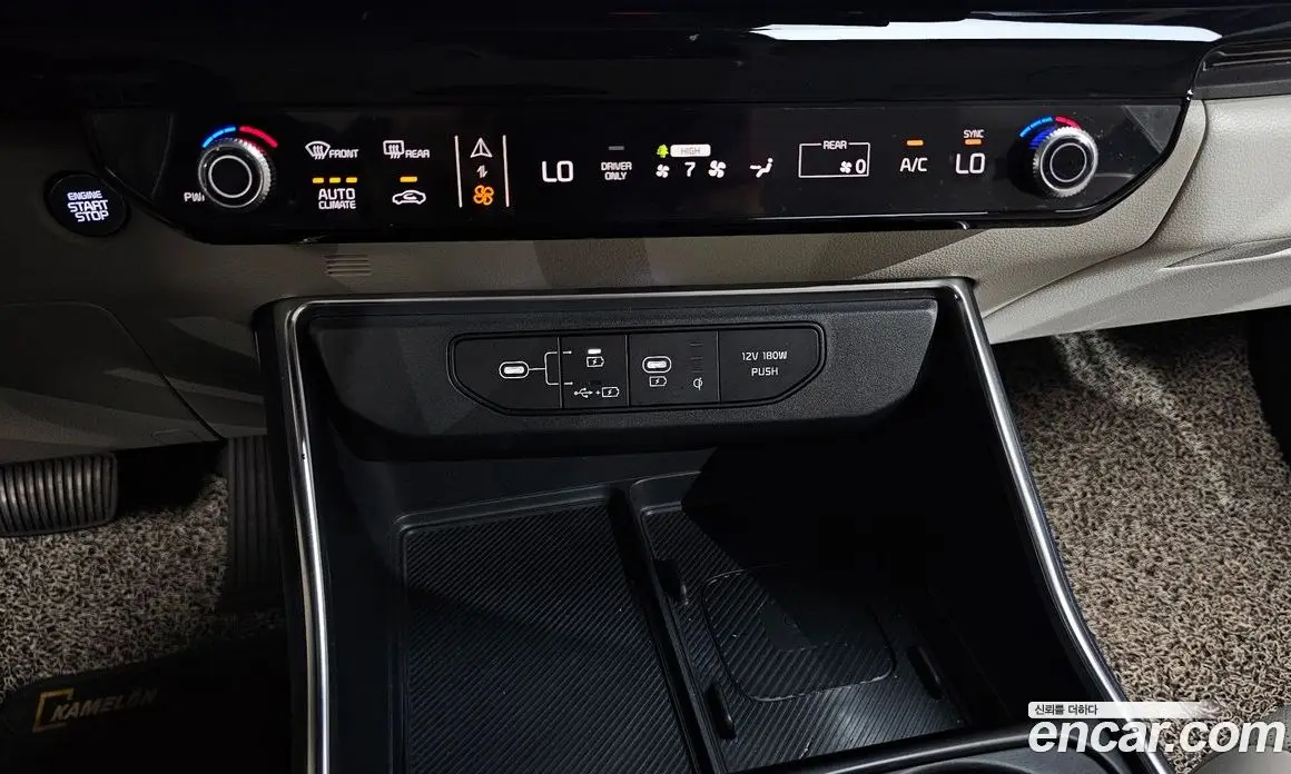 Kia Carnival 2024 1.6 автомат (гидро), фото 29