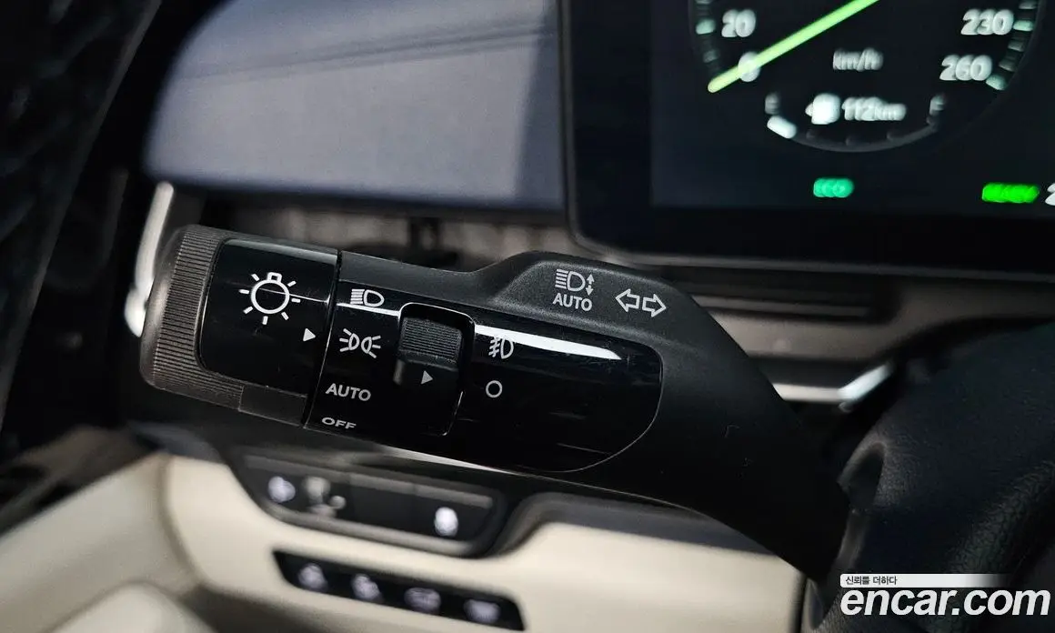 Kia Carnival 2024 1.6 автомат (гидро), фото 32