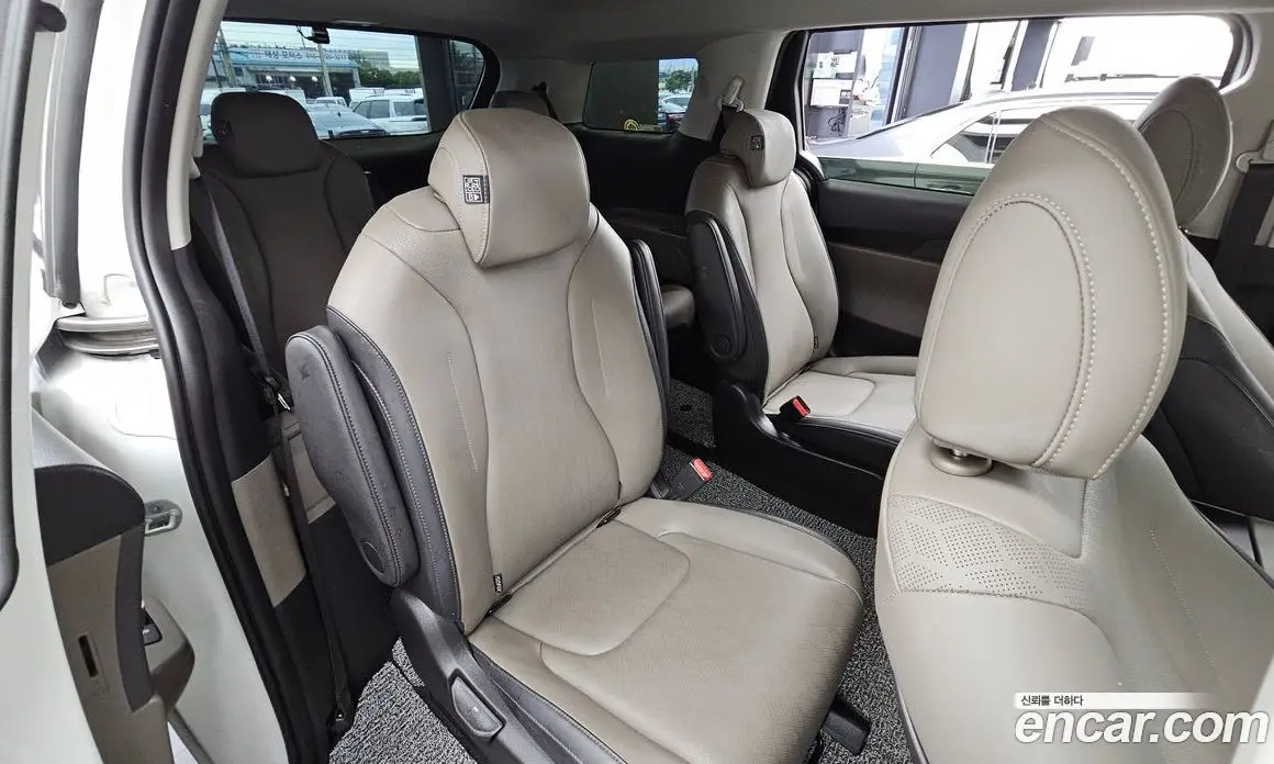 Kia Carnival 2025 1.6 автомат (гидро), фото 17