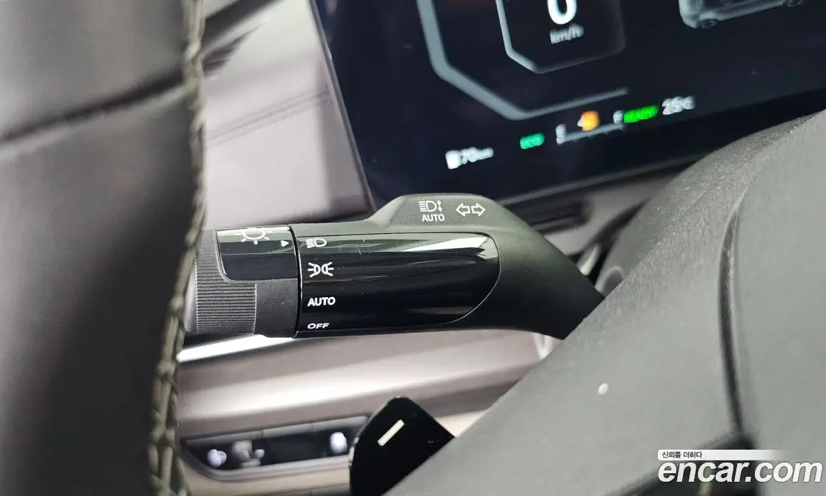 Kia Carnival 2025 1.6 автомат (гидро), фото 28