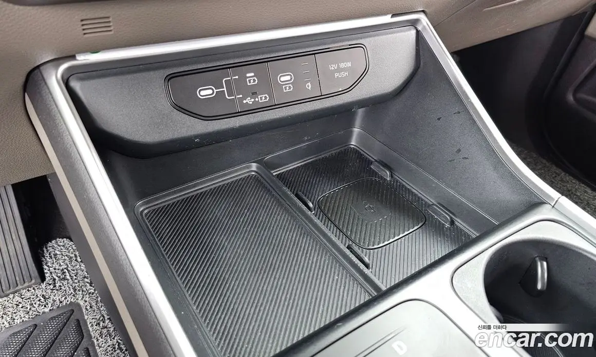 Kia Carnival 2025 1.6 автомат (гидро), фото 30