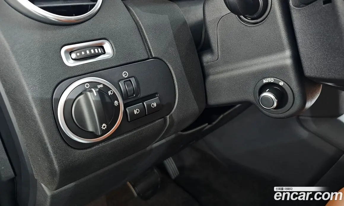 Land Rover Discovery 2016 3.0 автомат (гидро), фото 20