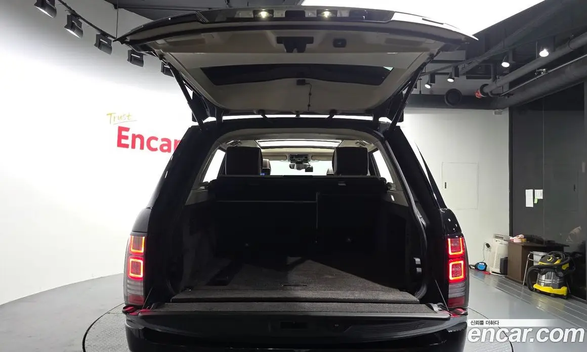 Land Rover Range Rover 2017 4.4 автомат (гидро), фото 19