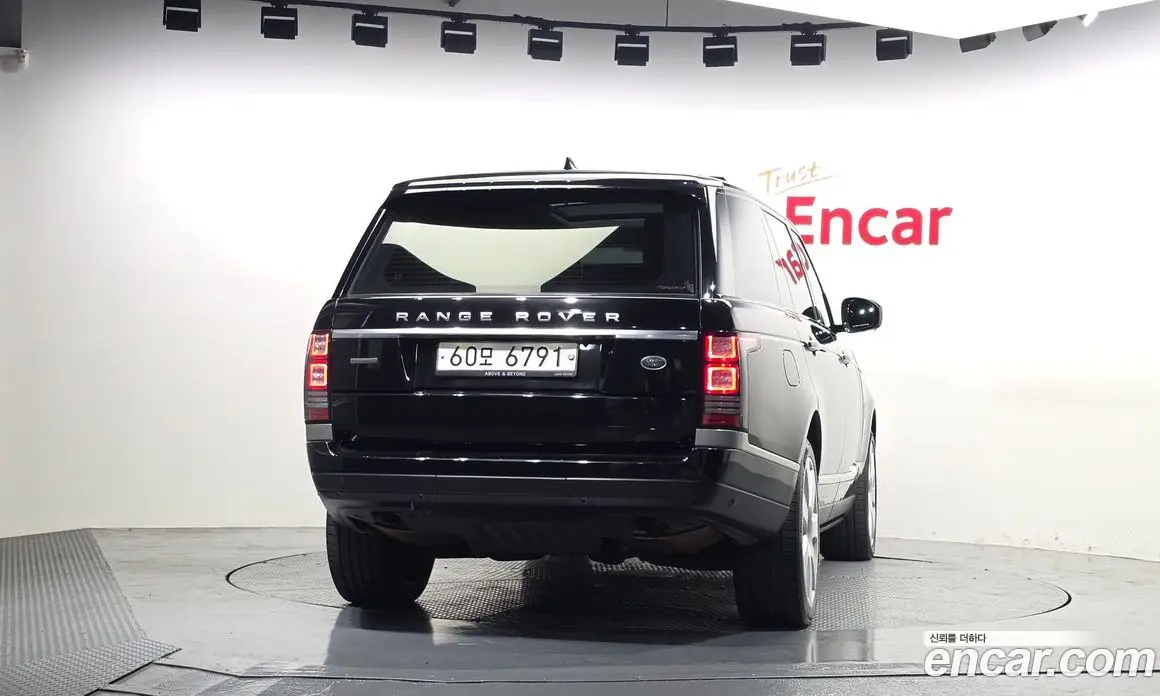Land Rover Range Rover 2017 4.4 автомат (гидро), фото 4