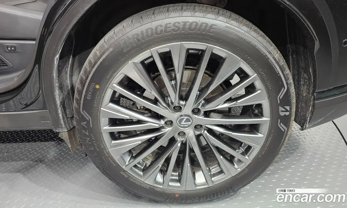Lexus RX 2025 2.5 автомат (гидро), фото 7 Lexus RX 2025 2.5 автомат (гидро), фото 7