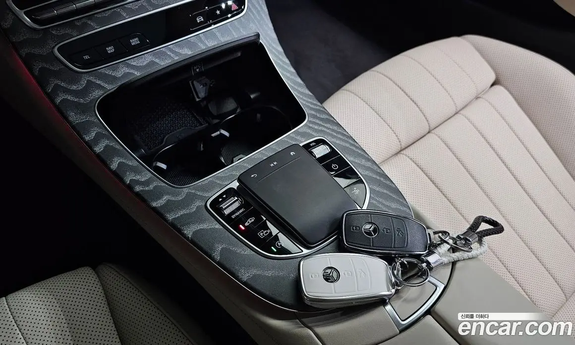 Mercedes-Benz E-Class 2023 3.0 автомат (гидро), фото 21