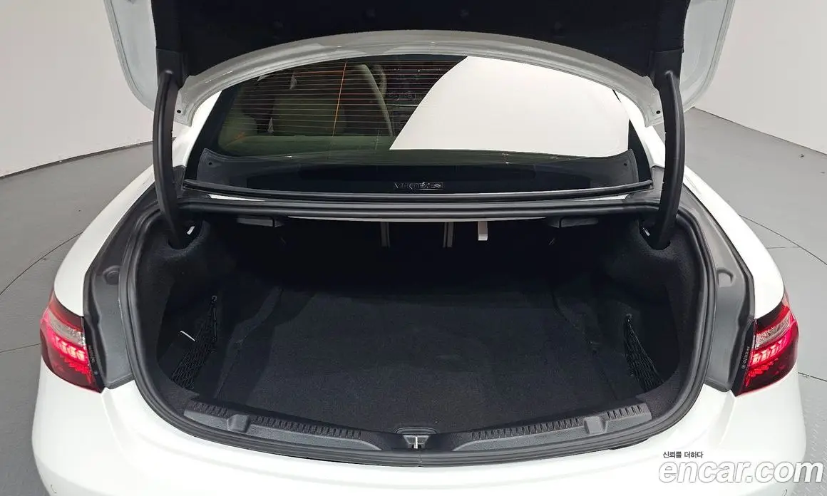 Mercedes-Benz E-Class 2023 3.0 автомат (гидро), фото 25