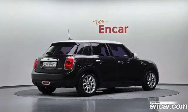Mini Cooper 2015 1.5 автомат (гидро), миниатюра 2