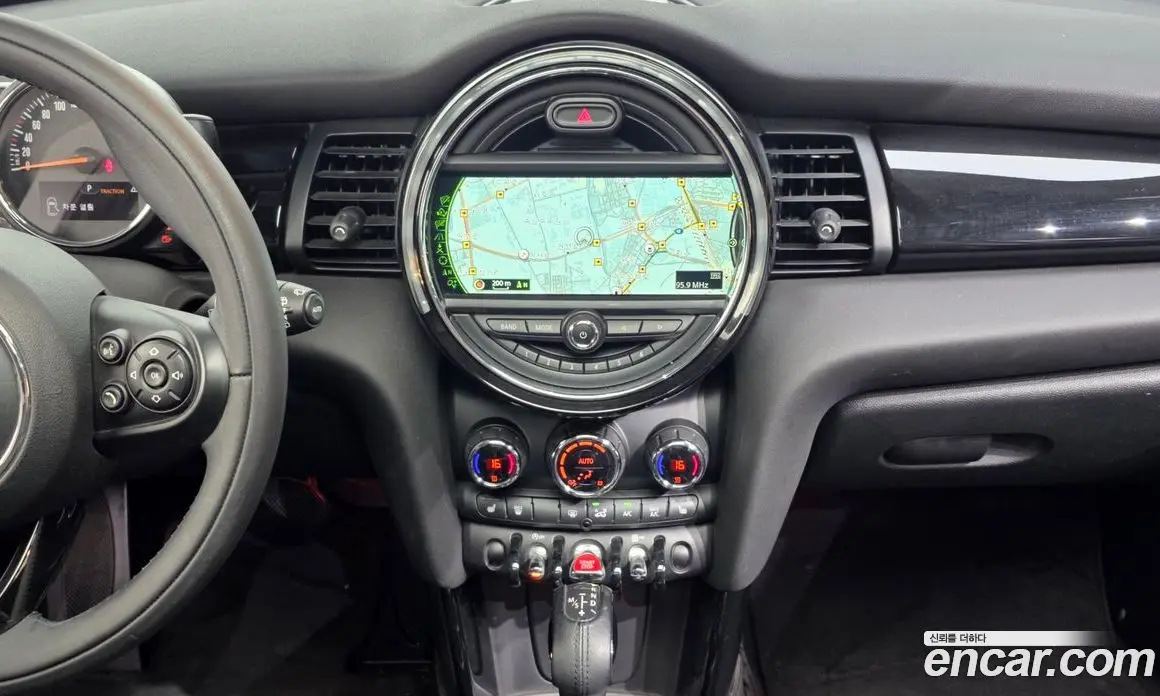 Mini Cooper 2015 1.5 автомат (гидро), фото 14