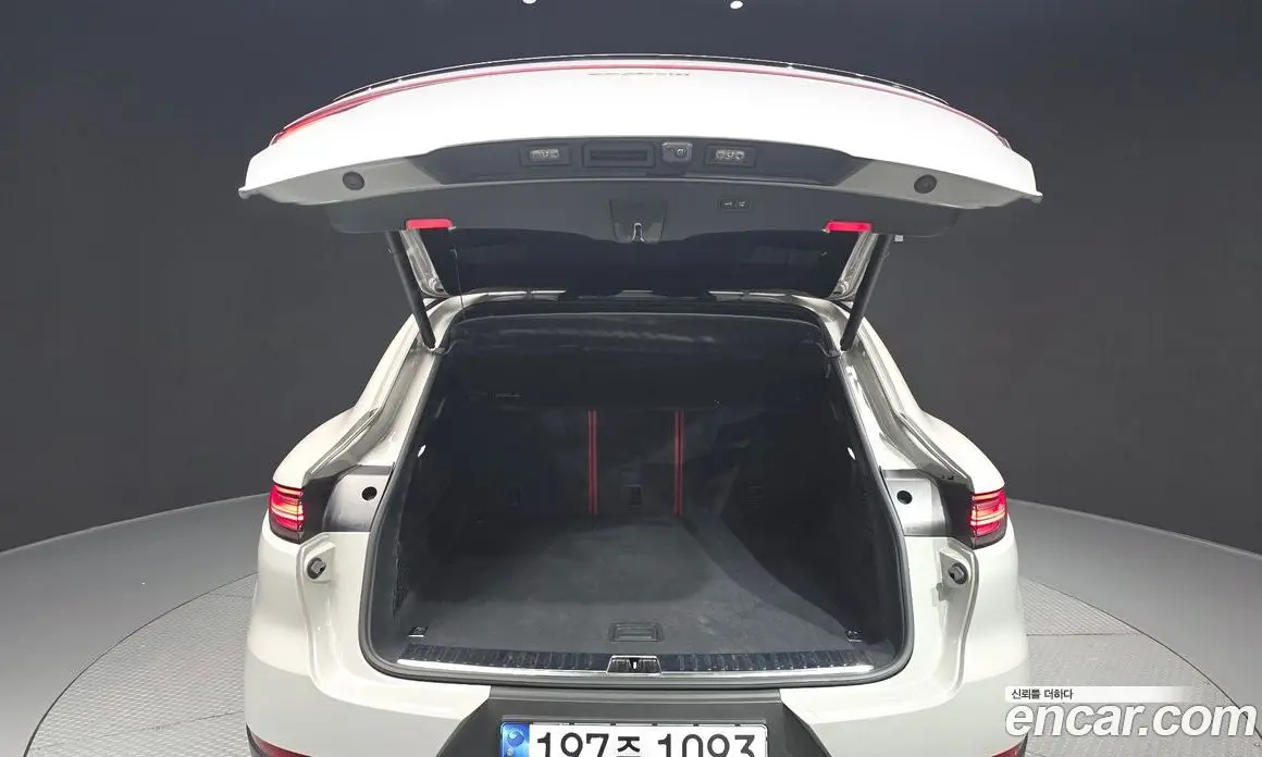Porsche Cayenne 2023 3.0 автомат (гидро), фото 26