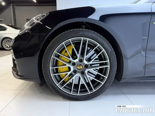Porsche Panamera 2022 4.0 автомат (гидро), миниатюра 5 Porsche Panamera 2022 4.0 автомат (гидро), миниатюра 5
