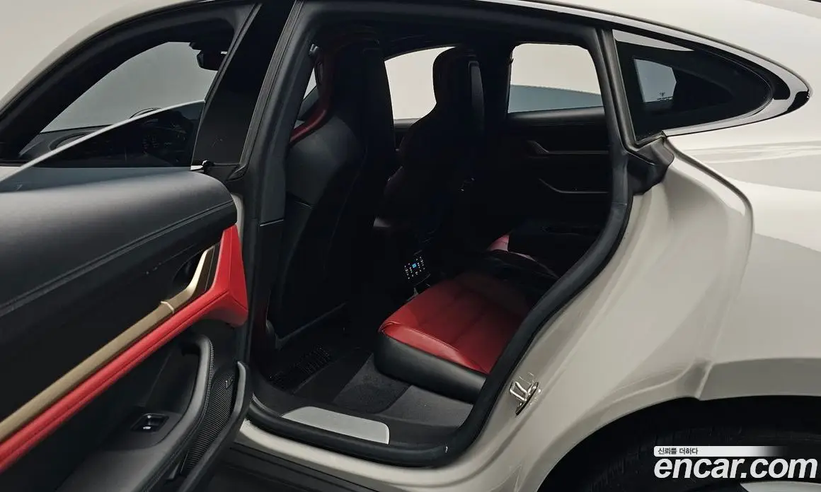 Porsche Taycan 2022 0.1 автомат (гидро), фото 16