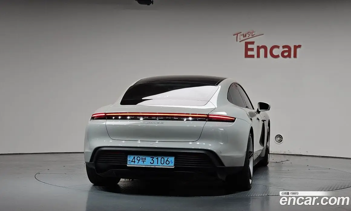 Porsche Taycan 2022 0.1 автомат (гидро), фото 3
