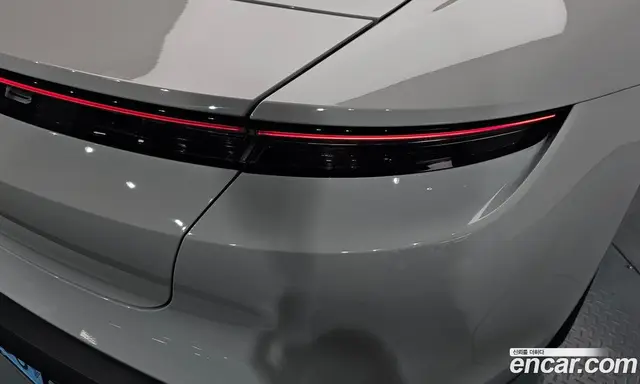Porsche Taycan 2022 0.1 автомат (гидро), миниатюра 8