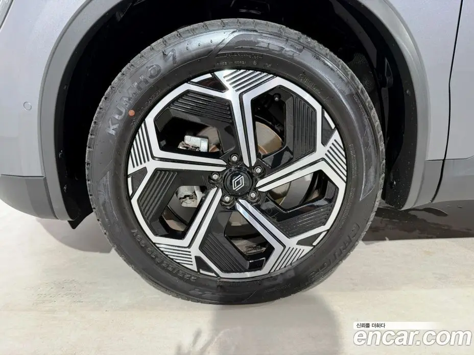 Renault (Samsung) QM6 2024 2.0 автомат (гидро), фото 18 Renault (Samsung) QM6 2024 2.0 автомат (гидро), фото 18