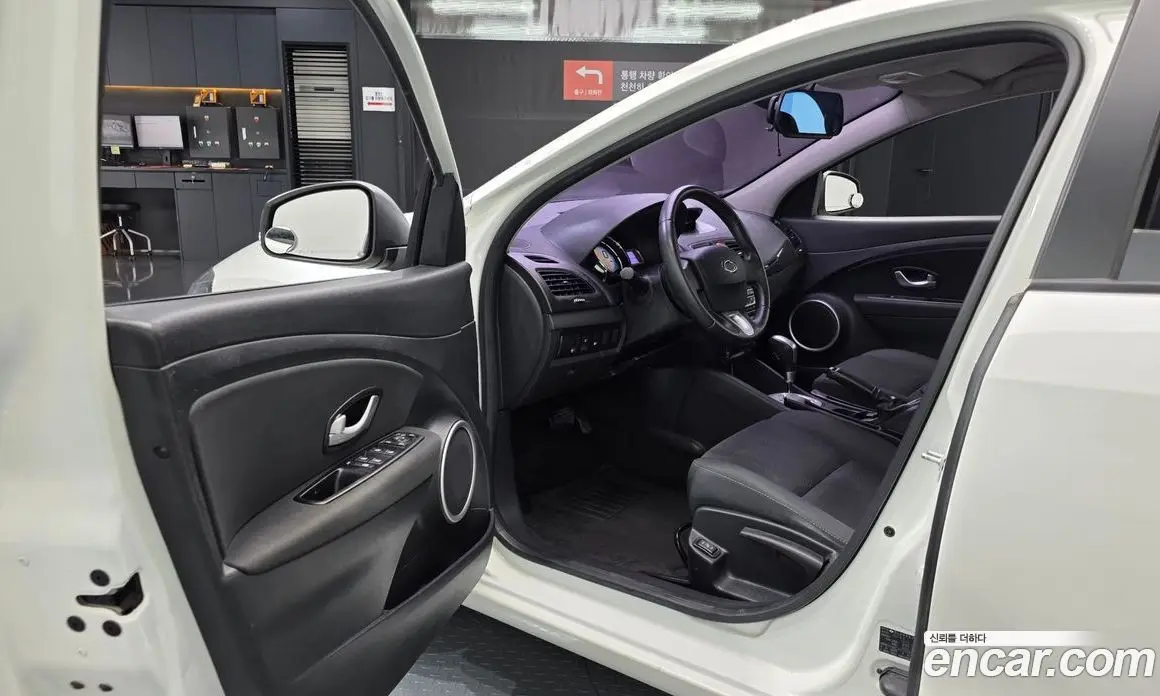 Renault (Samsung) SM3 2014 1.6 автомат (гидро), фото 12 Renault (Samsung) SM3 2014 1.6 автомат (гидро), фото 12