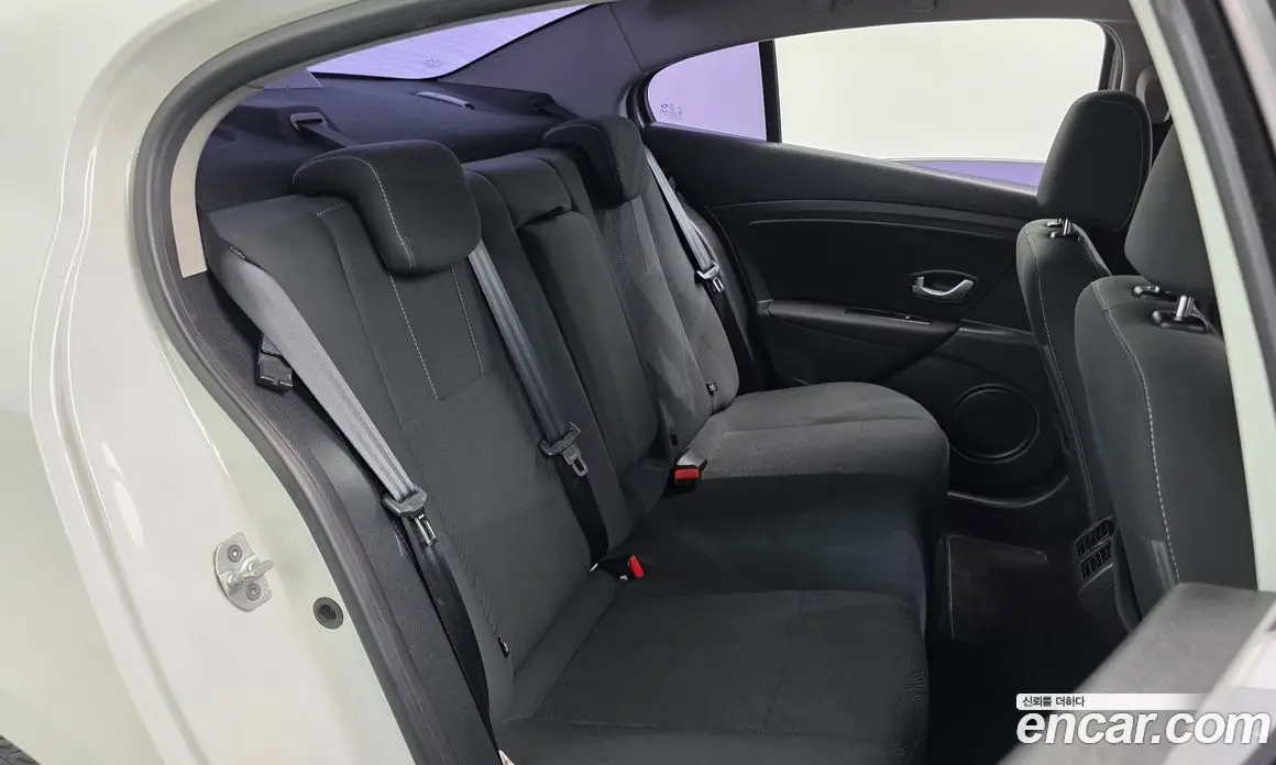 Renault (Samsung) SM3 2014 1.6 автомат (гидро), фото 16 Renault (Samsung) SM3 2014 1.6 автомат (гидро), фото 16