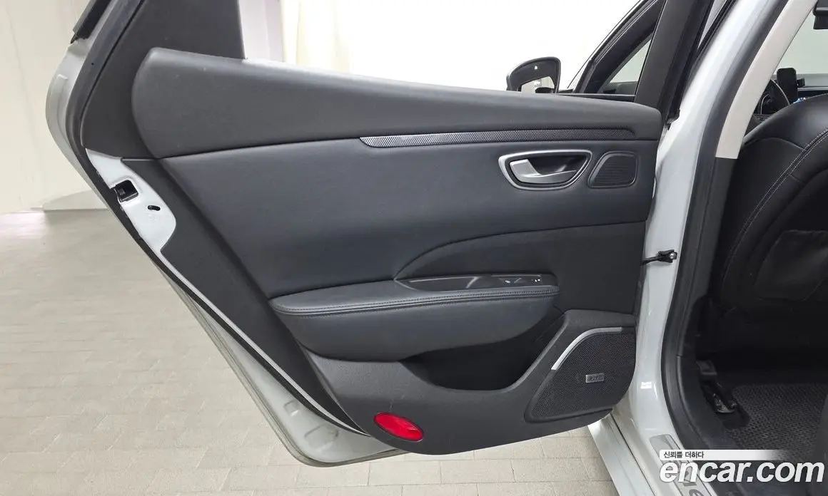 Renault (Samsung) SM6 2016 2.0 автомат (гидро), фото 15 Renault (Samsung) SM6 2016 2.0 автомат (гидро), фото 15