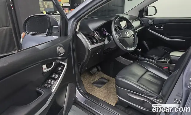 SsangYong Korando 2015 2.0 автомат (гидро), миниатюра 10