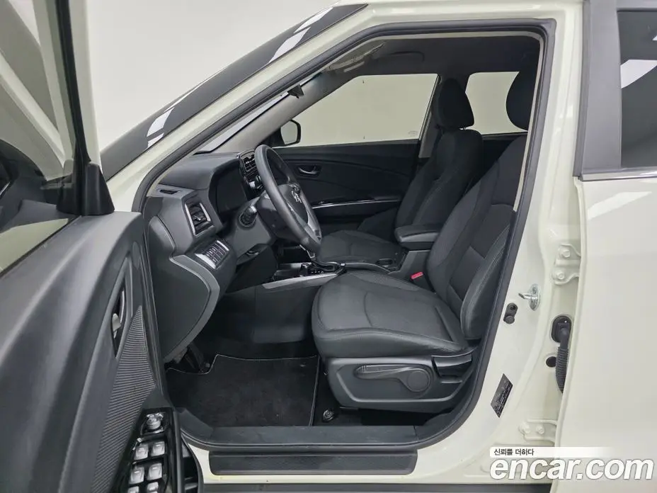 SsangYong TIBOLI 2022 1.5 автомат (гидро), фото 9 SsangYong TIBOLI 2022 1.5 автомат (гидро), фото 9