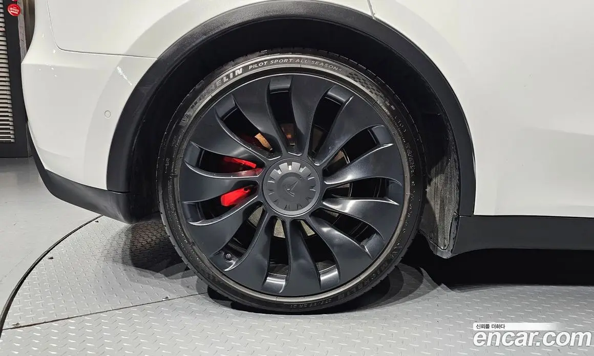 Tesla Model Y 2021 0.2 автомат (гидро), фото 5 Tesla Model Y 2021 0.2 автомат (гидро), фото 5