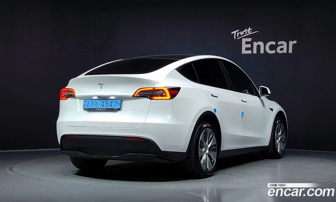 Tesla Model Y 2022 0.2 автомат (гидро), фото 2 Tesla Model Y 2022 0.2 автомат (гидро), фото 2