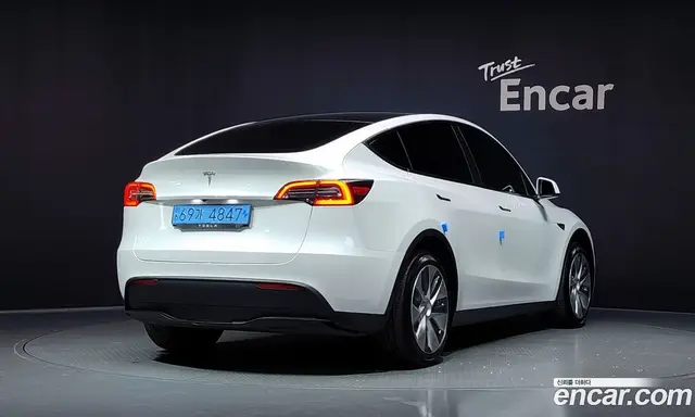 Tesla Model Y 2022 0.2 автомат (гидро), миниатюра 2 Tesla Model Y 2022 0.2 автомат (гидро), миниатюра 2
