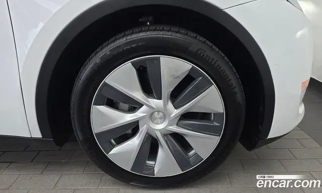 Tesla Model Y 2022 0.2 автомат (гидро), миниатюра 7 Tesla Model Y 2022 0.2 автомат (гидро), миниатюра 7